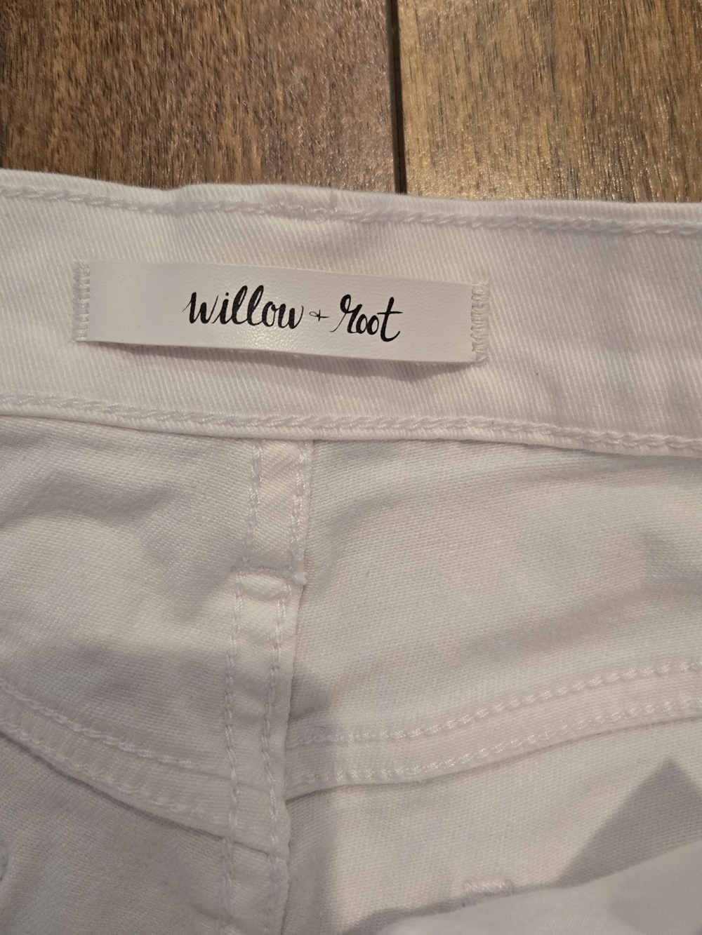 Women's White High-Rise Cotton-Blend Jean Shorts - Picture 4 of 4